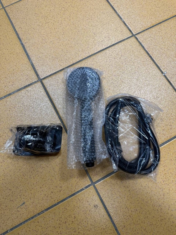 Насадка для душа высокого давления со съемным шлангом Насадка для душа высокого давления со съемным шлангом